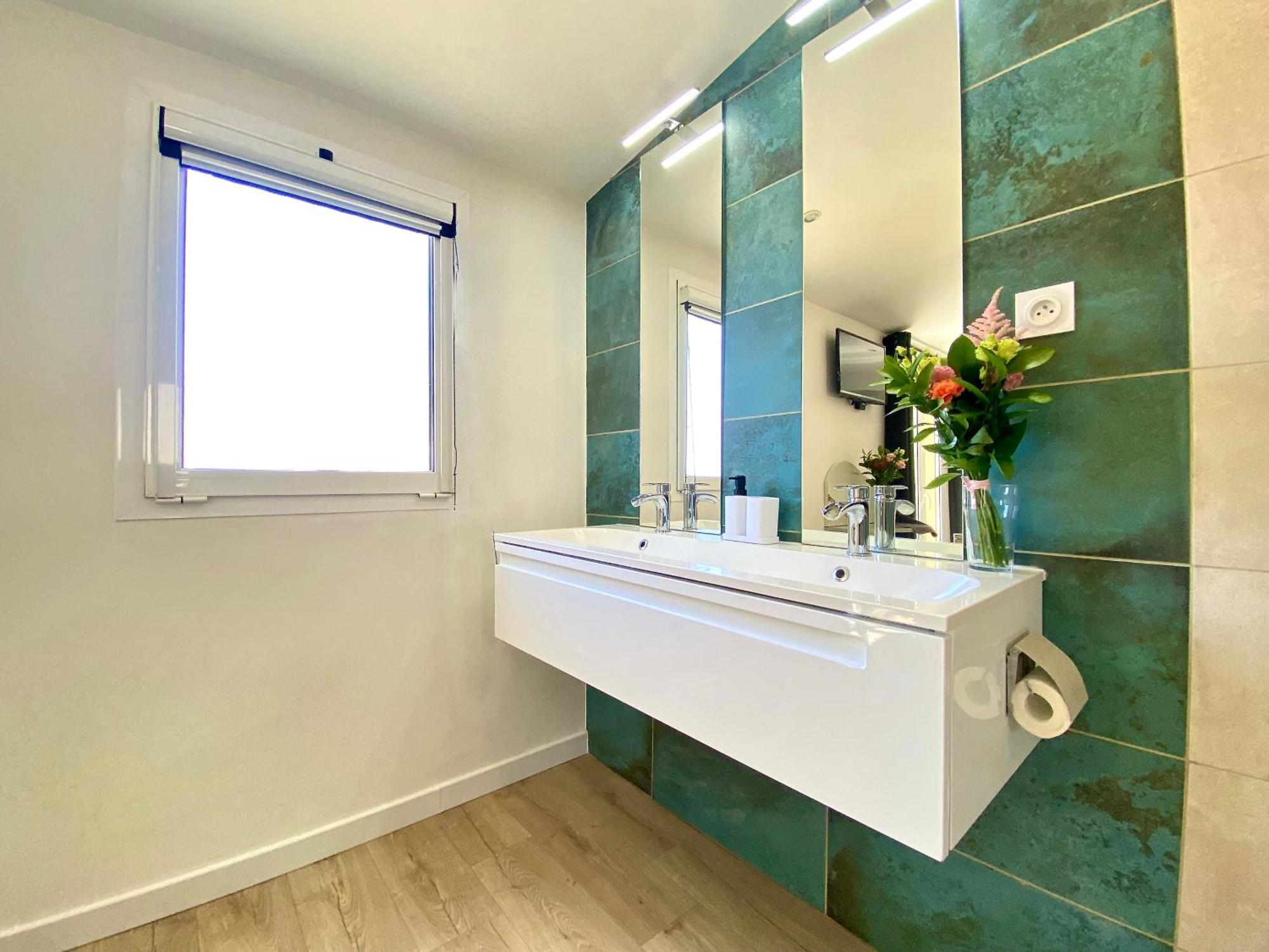 Luxury "Les Toits Du Soleil" - Magnifique Appartement Avec Terrasses Et Jacuzzi - Centre De Cannes - By Scls Locations Eksteriør bilde