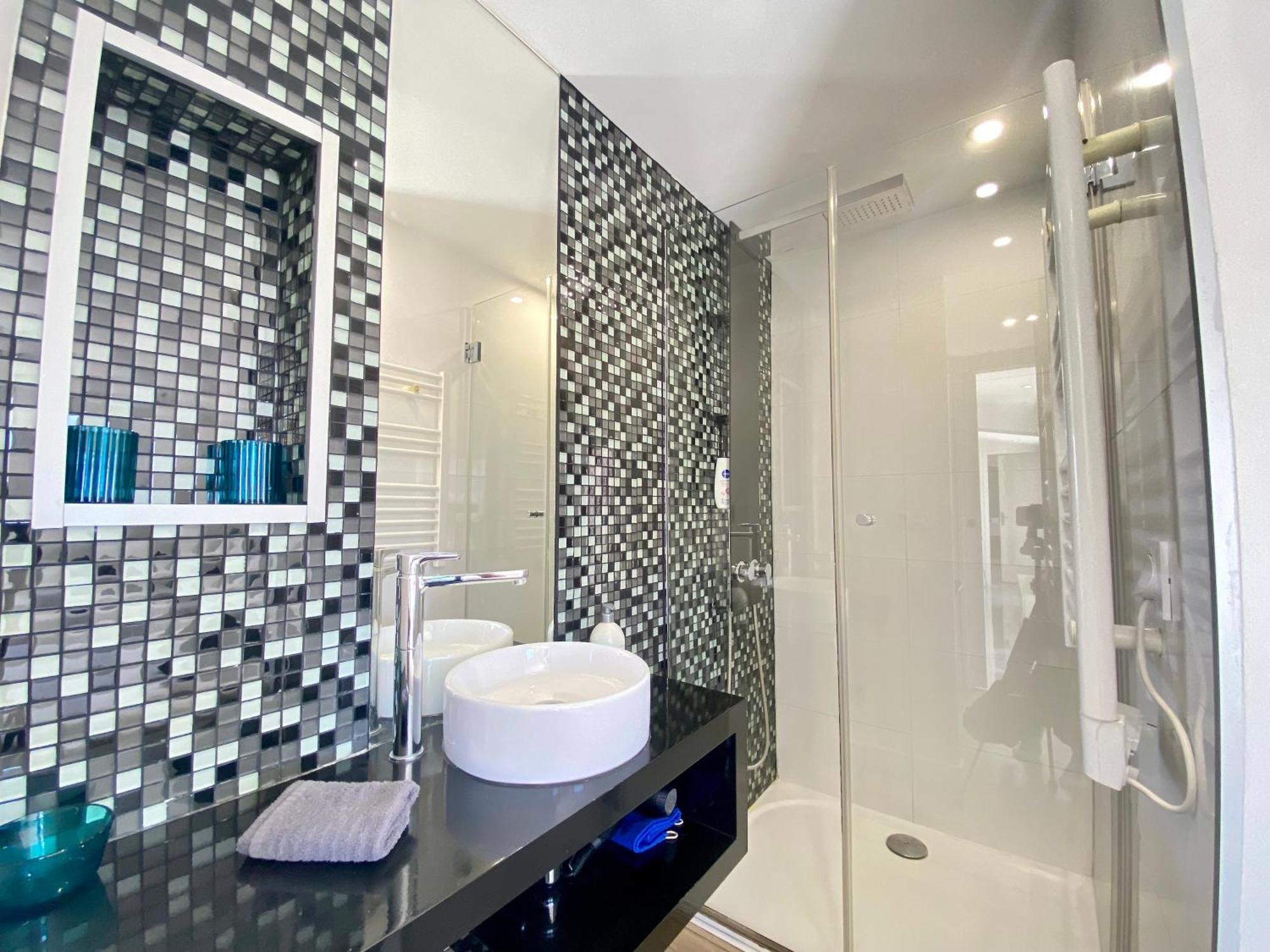 Luxury "Les Toits Du Soleil" - Magnifique Appartement Avec Terrasses Et Jacuzzi - Centre De Cannes - By Scls Locations Eksteriør bilde