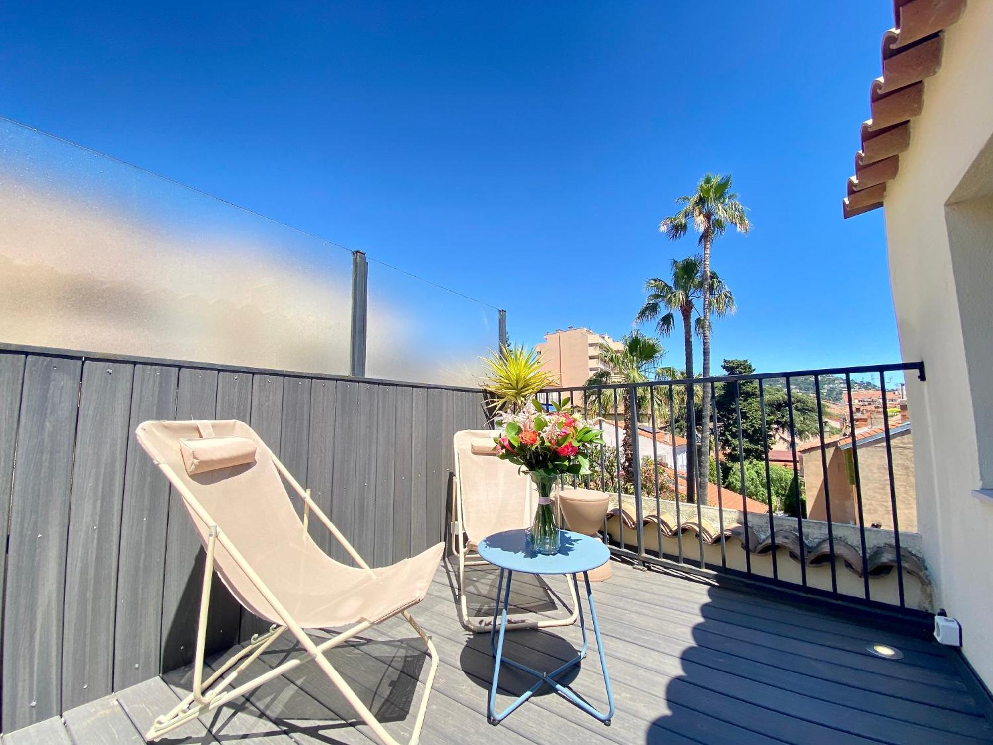 Luxury "Les Toits Du Soleil" - Magnifique Appartement Avec Terrasses Et Jacuzzi - Centre De Cannes - By Scls Locations Eksteriør bilde